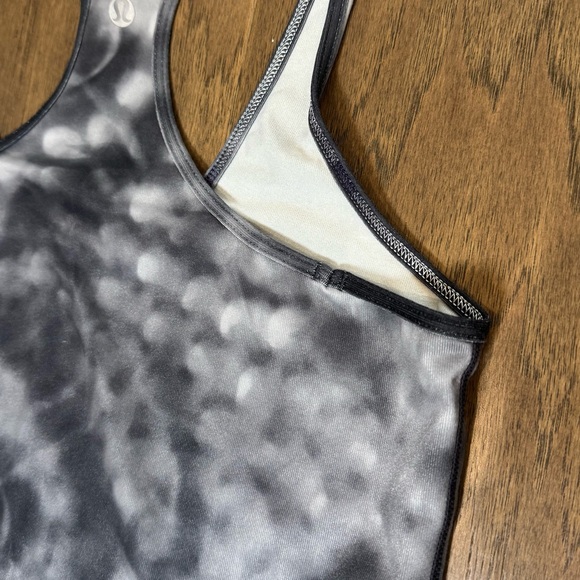 Lululemon Black and Gray Tie Dye Tank Top - Picture 10 of 11